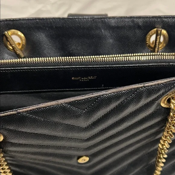 Yves Saint Laurent Black Quilted Shoulder Bag with Gold Chains - Picture 6 of 9